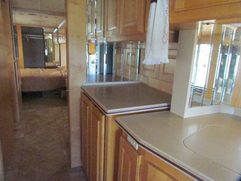 2002 Country Coach Affinity  - 007