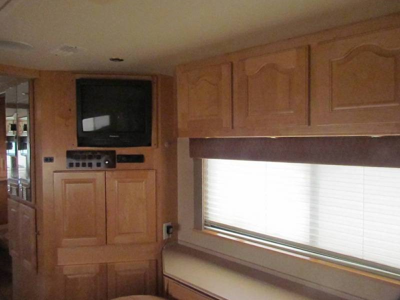 2002 Country Coach Affinity  - 021