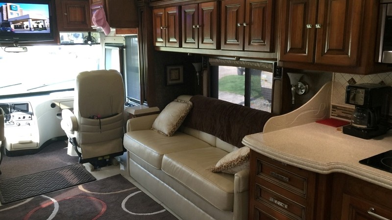 2011 Tiffin Allegro Bus 43QGP  - 010