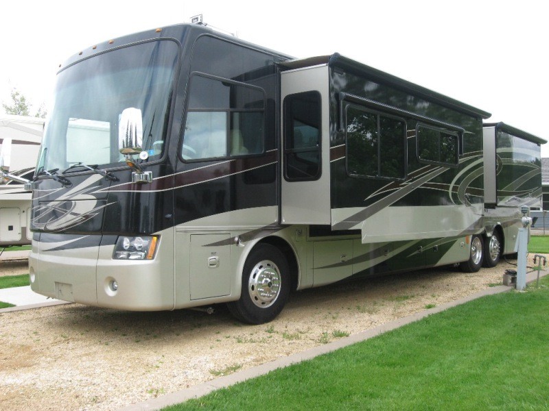 2009 Tiffin Phaeton 42QRH - 001