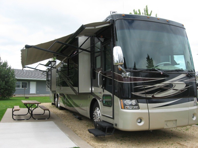 2009 Tiffin Phaeton 42QRH - 004