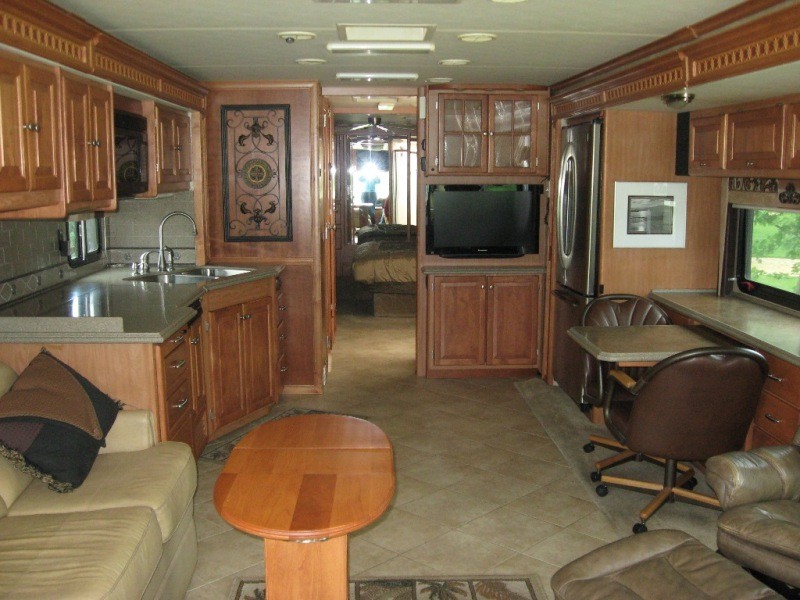 2009 Tiffin Phaeton 42QRH - 014