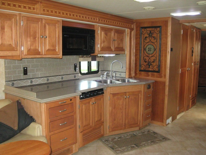 2009 Tiffin Phaeton 42QRH - 020