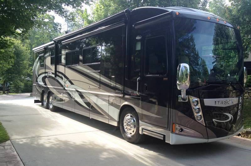 2013 Itasca Ellipse 42GD - 001