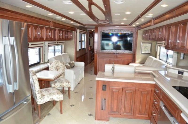 2013 Itasca Ellipse 42GD - 002