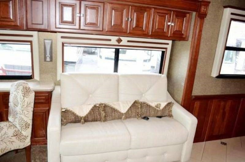 2013 Itasca Ellipse 42GD - 012