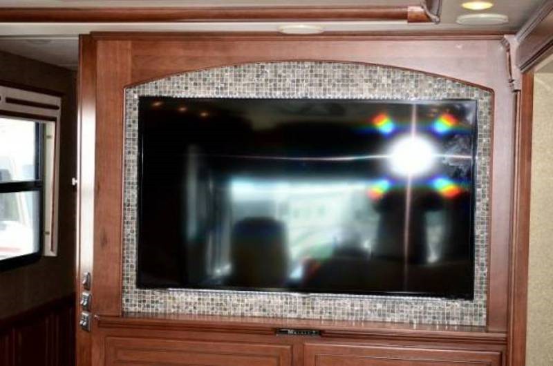 2013 Itasca Ellipse 42GD - 014