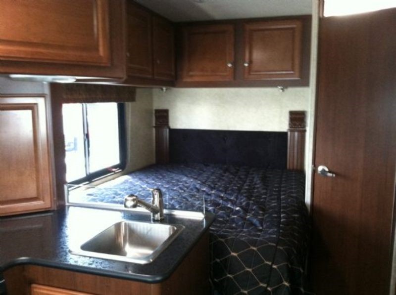 2014 Fleetwood Jamboree Searcher 25K - 002