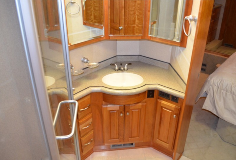 2004 Monaco Dynasty 42 Diamond IV - 022