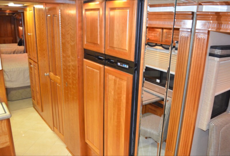 2004 Monaco Dynasty 42 Diamond IV - 025