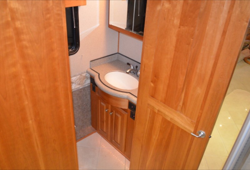 2004 Monaco Dynasty 42 Diamond IV - 028