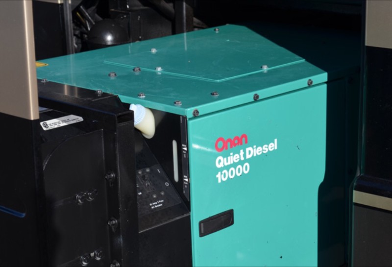 2004 Monaco Dynasty 42 Diamond IV - 040