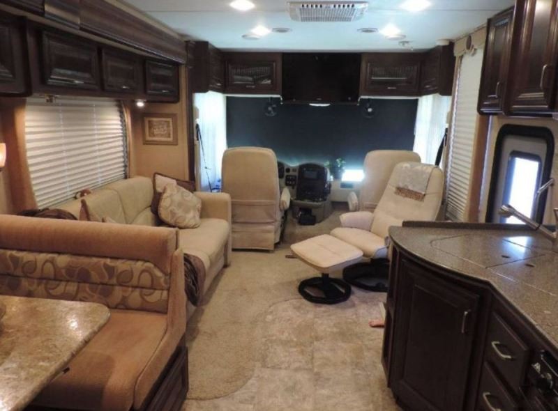 2011 Thor Challenger 36FD - 025