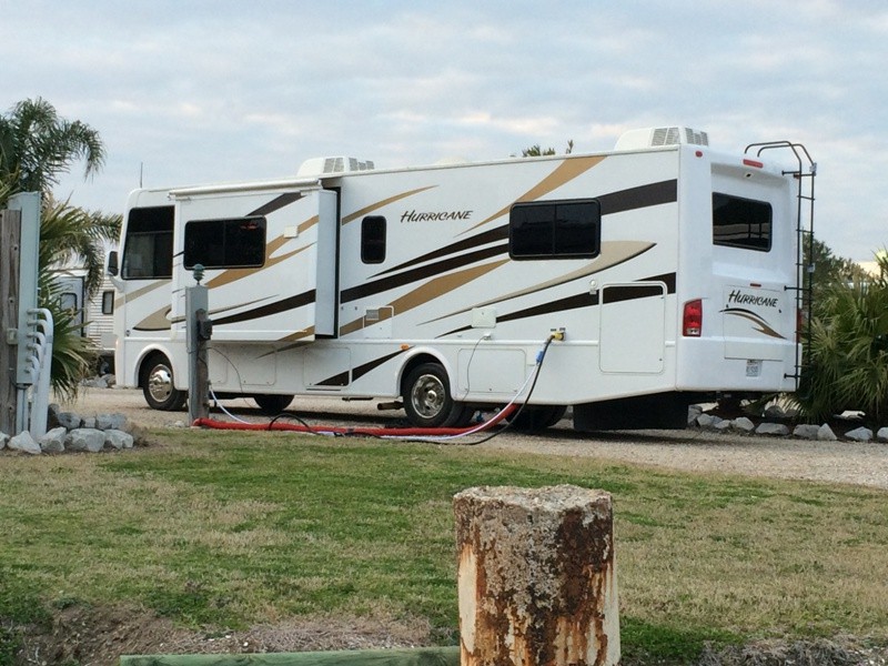 2011 Thor Hurricane 31D - 011