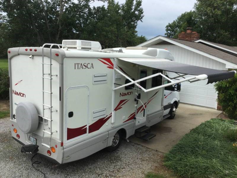 2008 Itasca Navion 24B - 014