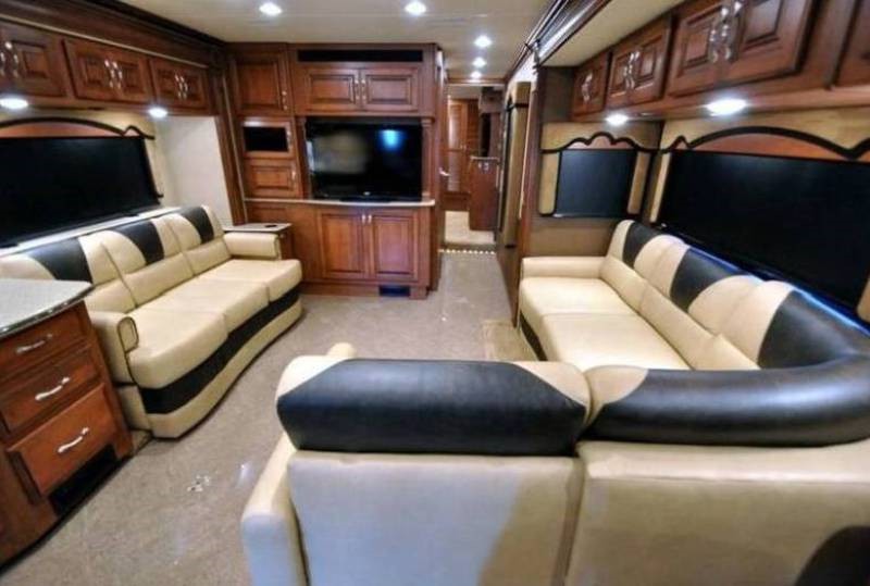2012 Fleetwood Discovery 40X - 004