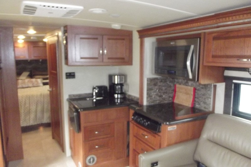 2016 Winnebago Aspect 30J - 006
