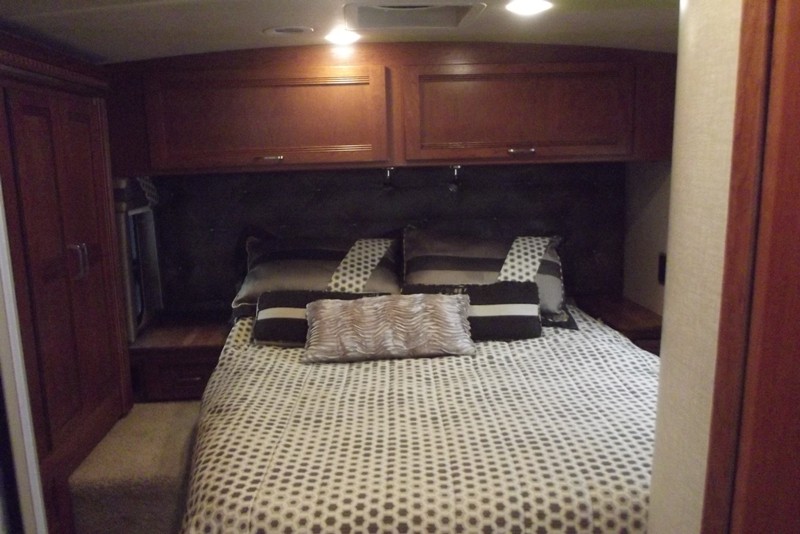 2016 Winnebago Aspect 30J - 010