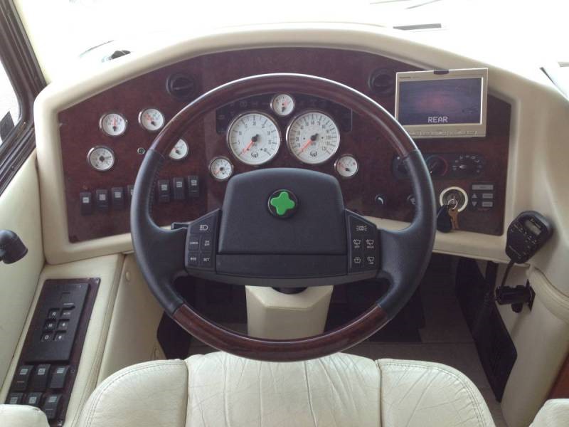 2003 Monaco Executive - 009