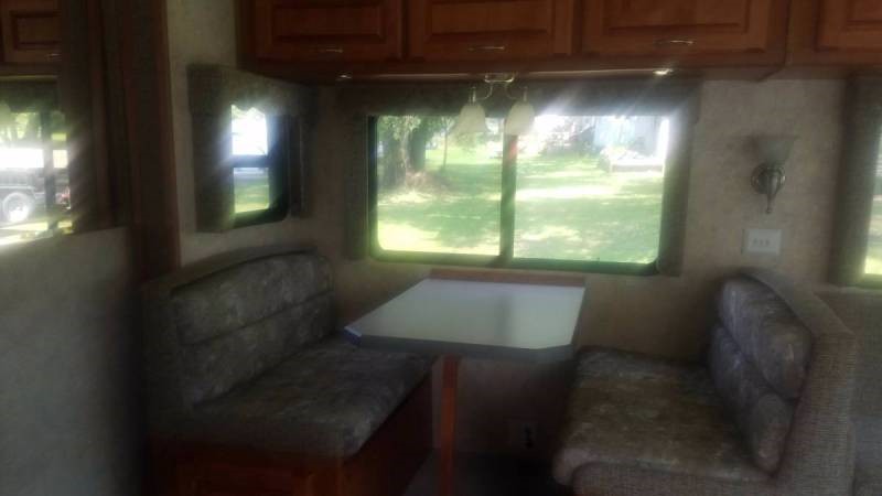 2006 Monaco Monarch SE - 006