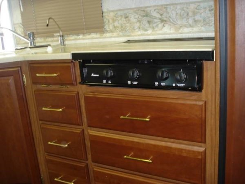 2004 Winnebago Adventurer 38G - 009