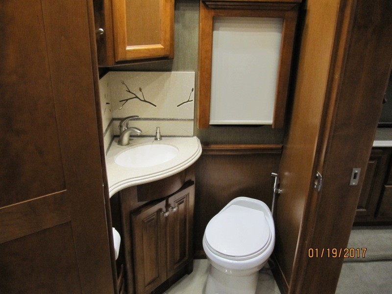 2013 Tiffin Phaeton 40 QBH - 010