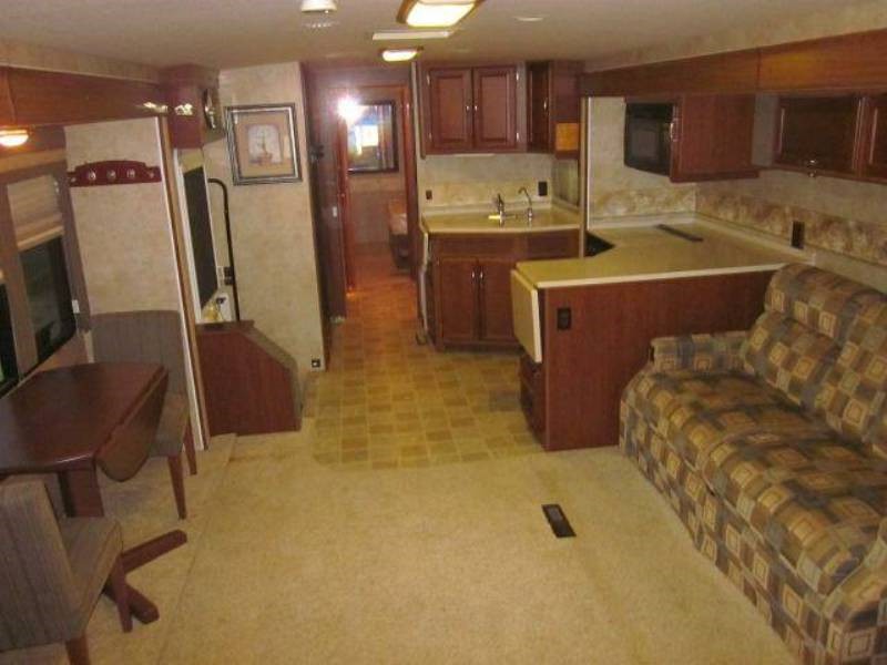 2006 Winnebago Voyage 38J - 004