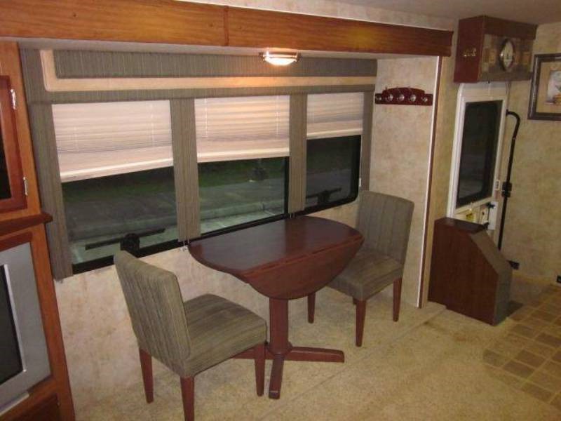 2006 Winnebago Voyage 38J - 008