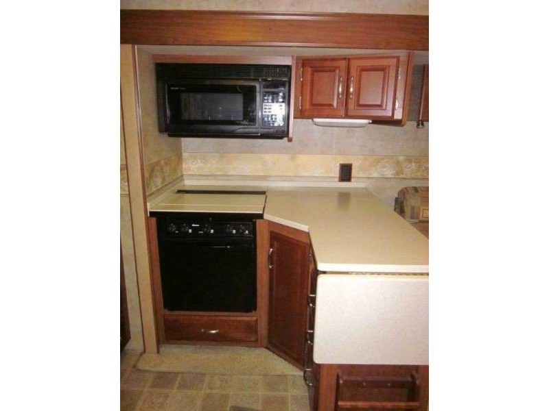 2006 Winnebago Voyage 38J - 010