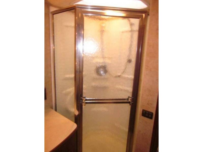 2006 Winnebago Voyage 38J - 014