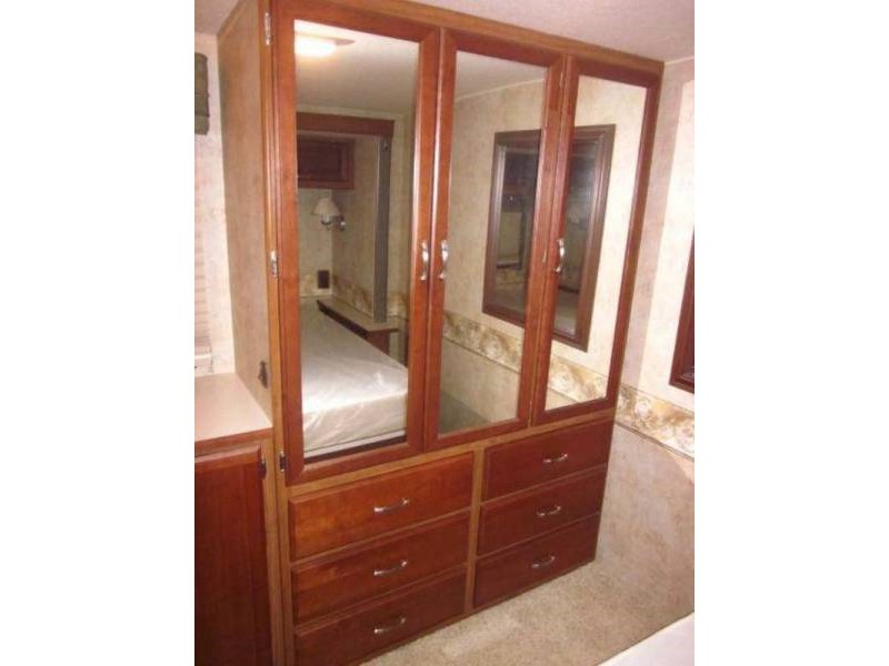 2006 Winnebago Voyage 38J - 015