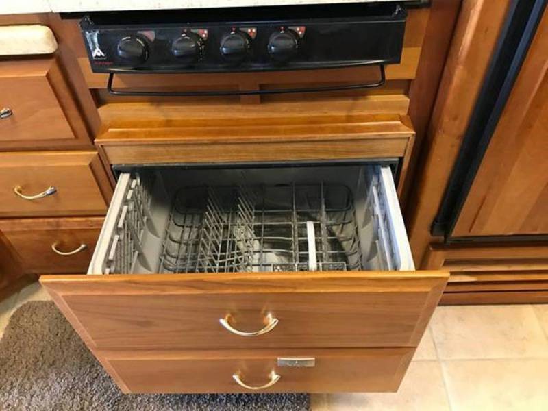 2004 Newmar Dutch Star 4012 - 011