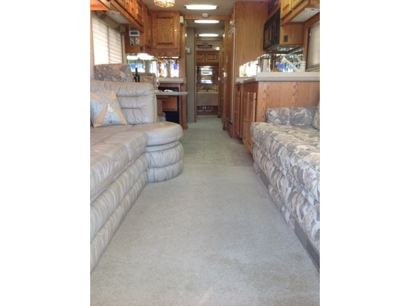 1995 Monaco Crown Royale Signature 40 Admiral - 008