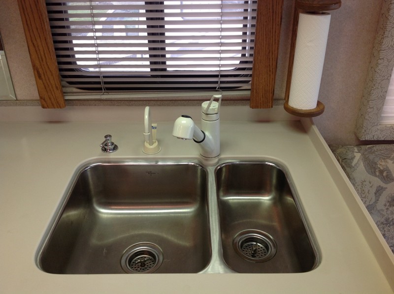 1995 Monaco Crown Royale Signature 40 Admiral - 012