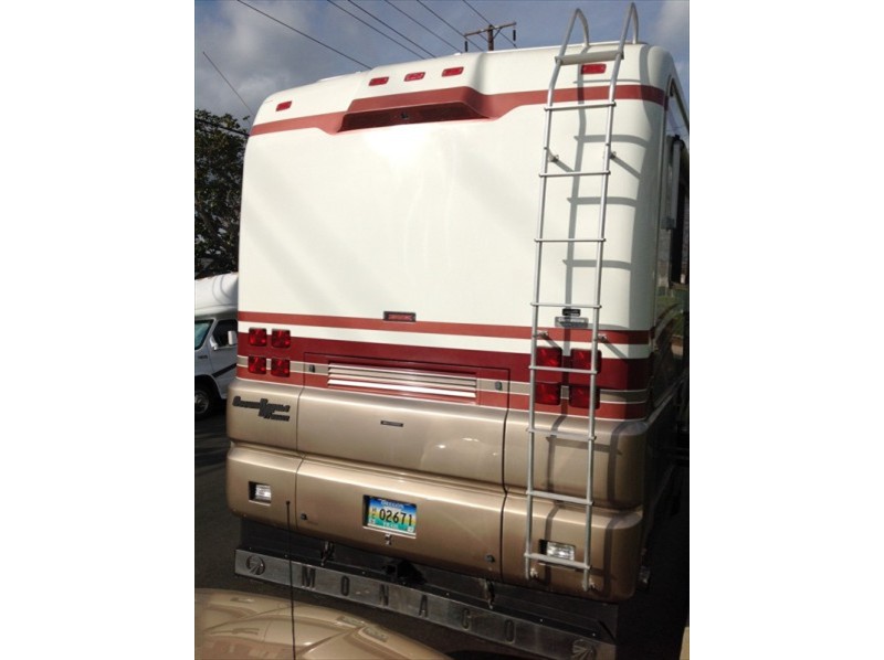 1995 Monaco Crown Royale Signature 40 Admiral - 038