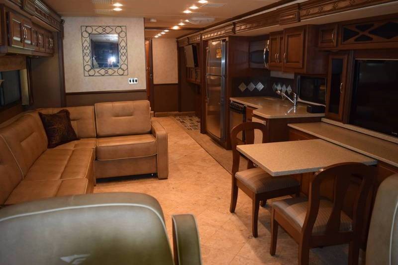 2012 Fleetwood Expedition 38S - 004