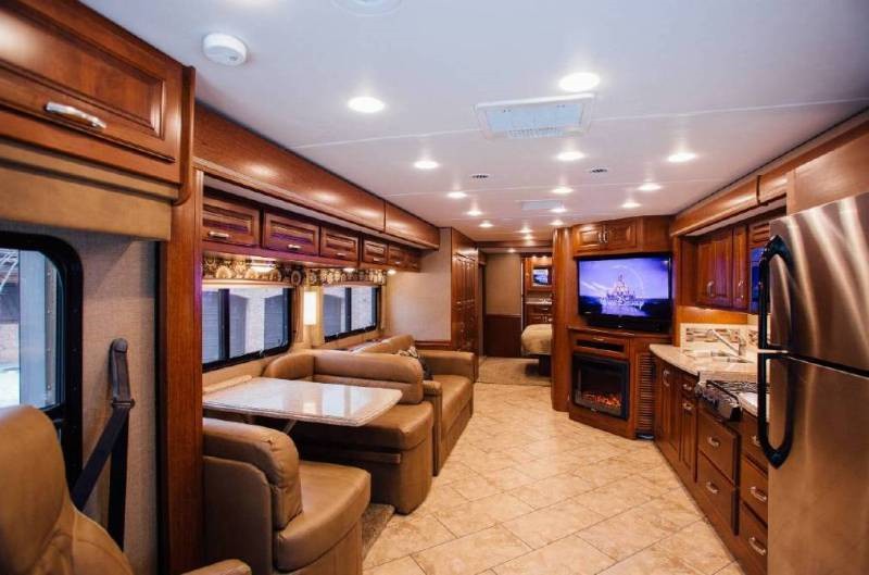 2017 Forest River Berkshire 38A - 005