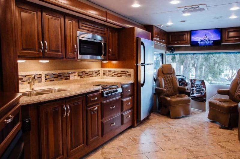 2017 Forest River Berkshire 38A - 007