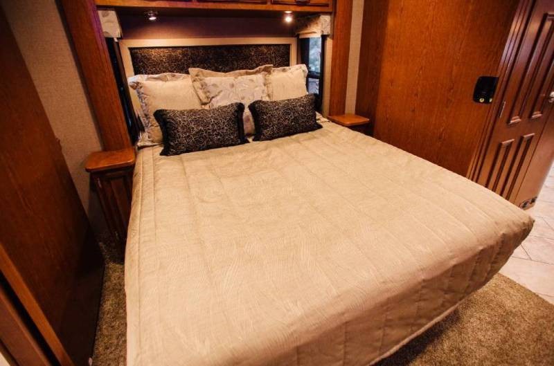 2017 Forest River Berkshire 38A - 012