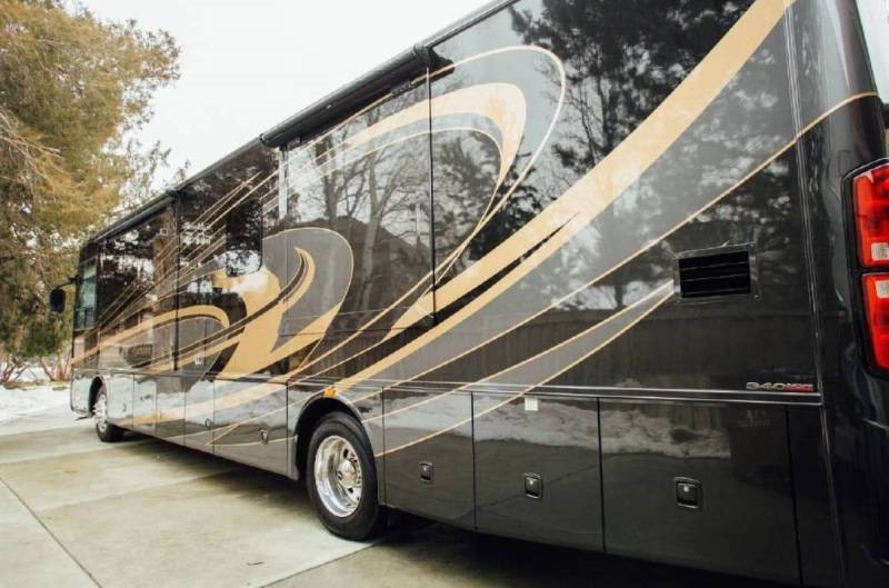 2017 Forest River Berkshire 38A - 015