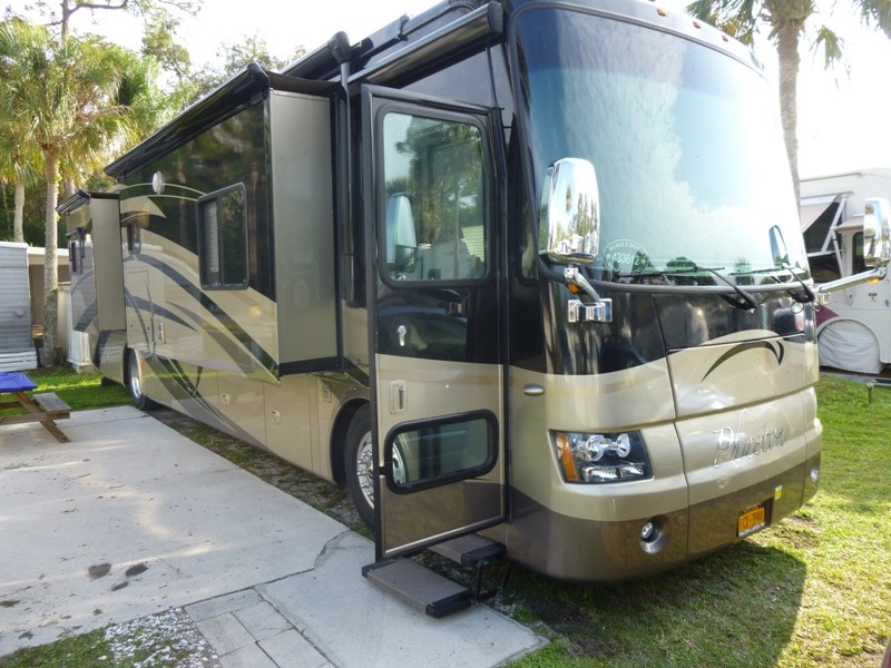 2008 Tiffin Phaeton 40QTH - 001