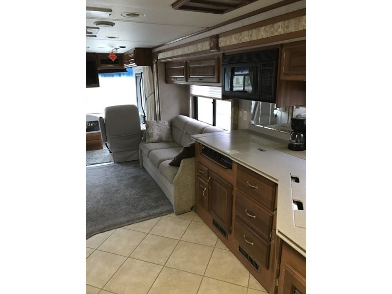 2004 Monaco Safari Cheetah 38PDQ - 010