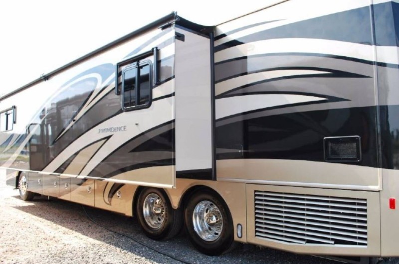 2014 Fleetwood Providence 42M - 003
