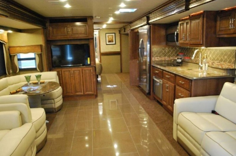 2014 Fleetwood Providence 42M - 005