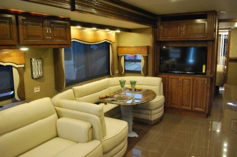 2014 Fleetwood Providence 42M - 006