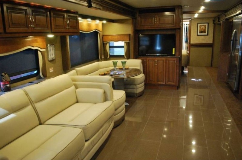 2014 Fleetwood Providence 42M - 007