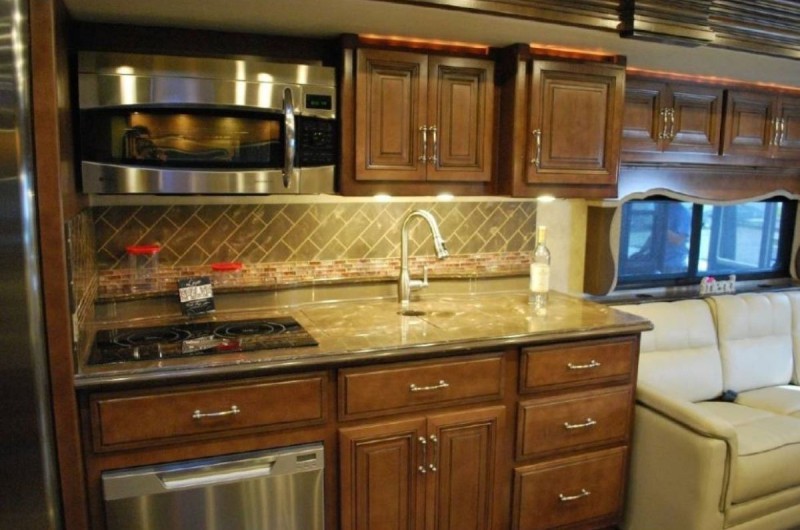 2014 Fleetwood Providence 42M - 009