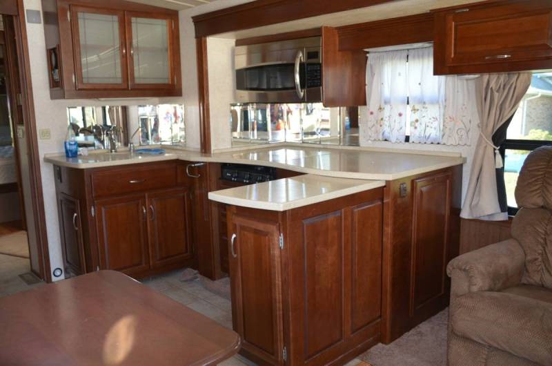 2004 Winnebago Vectra 40AD - 009