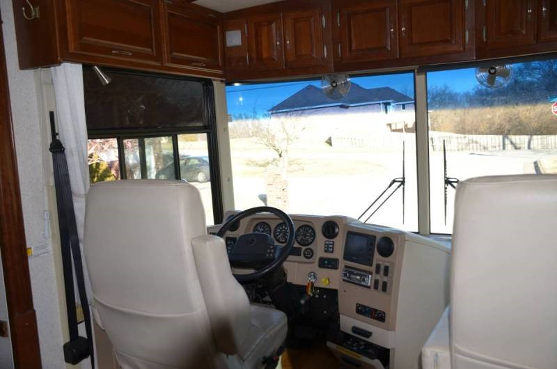 2004 Winnebago Vectra 40AD - 010