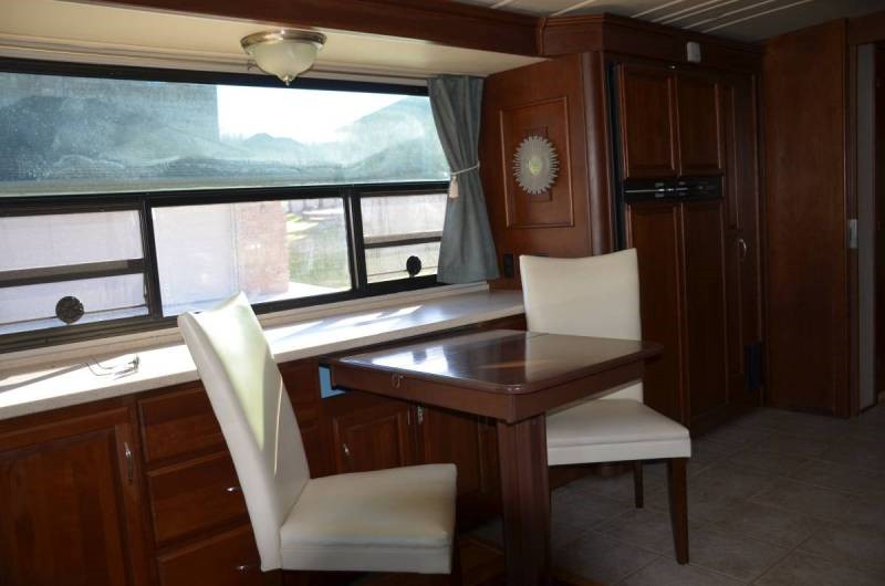 2004 Winnebago Vectra 40AD - 014